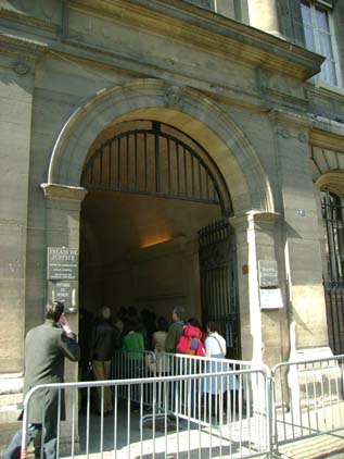 Public entrance to Palais de Justice